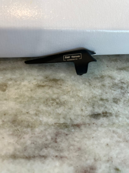 The Sectionista – “For the stylist who sections in style.”